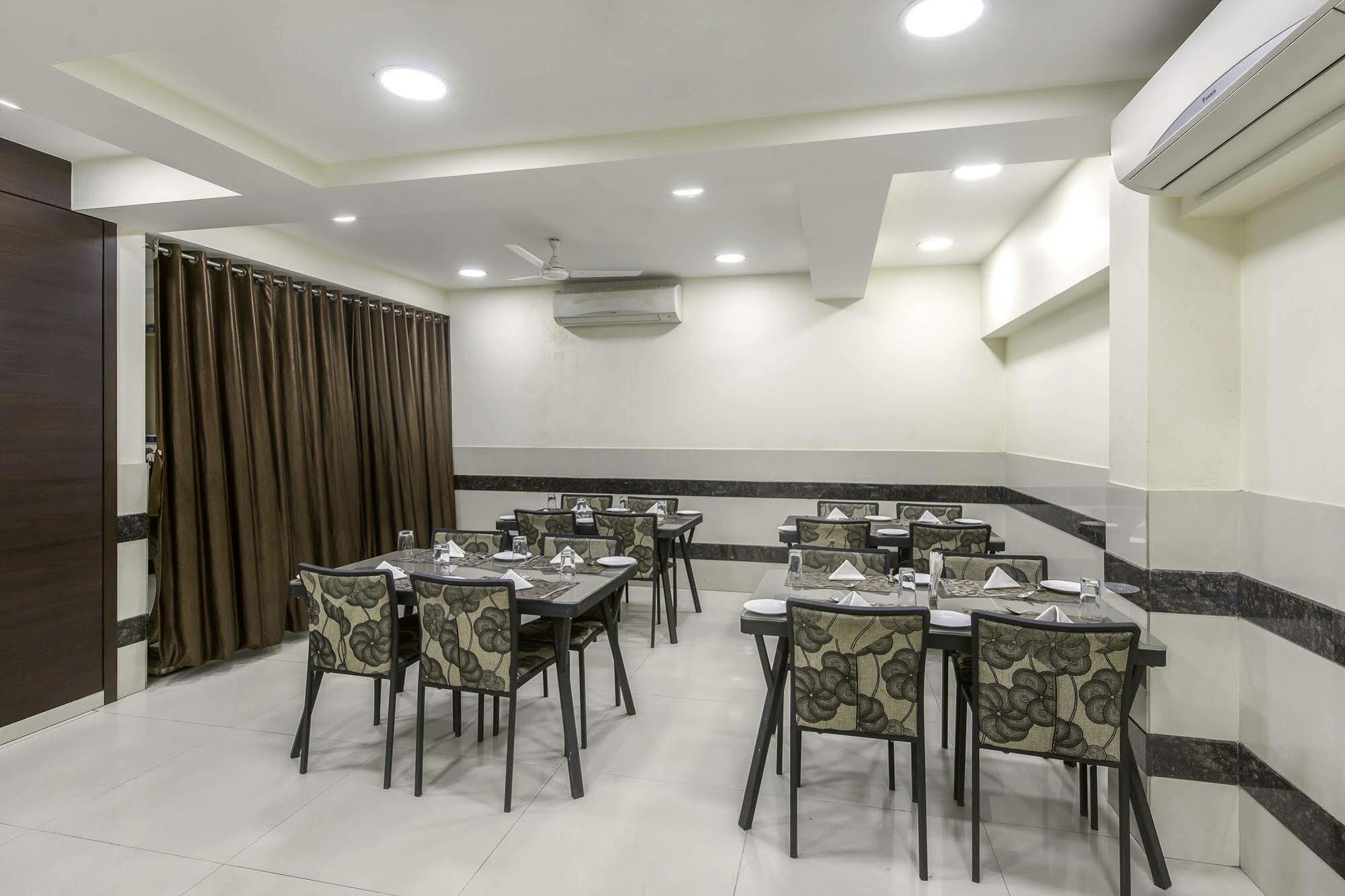 Oyo 16703 Hotel The Platinum كولكاتا المظهر الخارجي الصورة