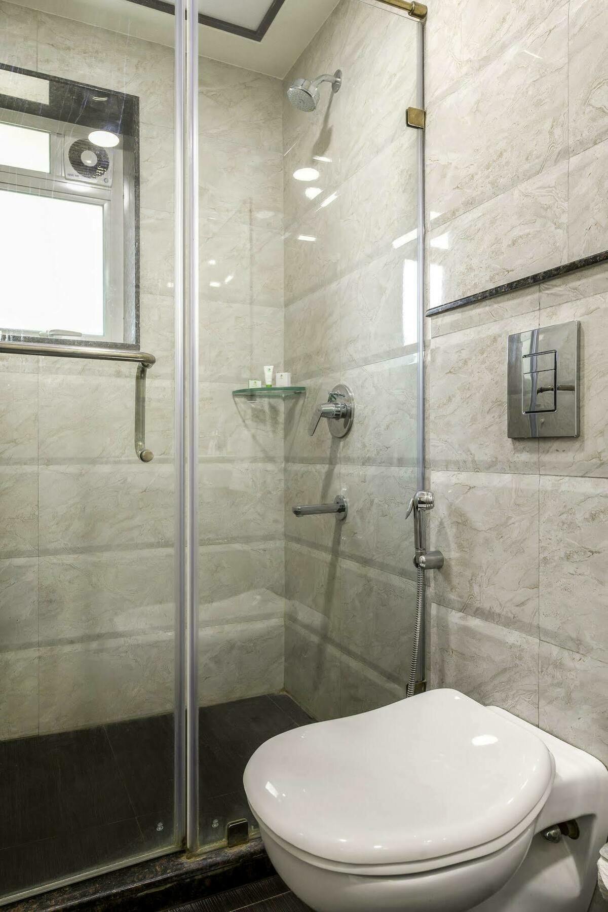 Oyo 16703 Hotel The Platinum كولكاتا المظهر الخارجي الصورة