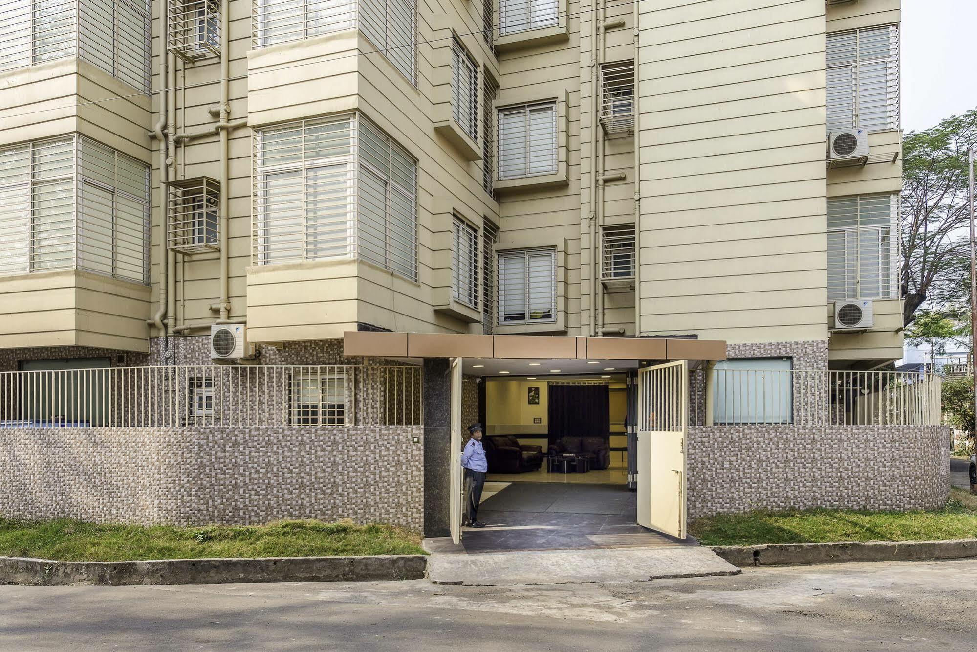 Oyo 16703 Hotel The Platinum كولكاتا المظهر الخارجي الصورة