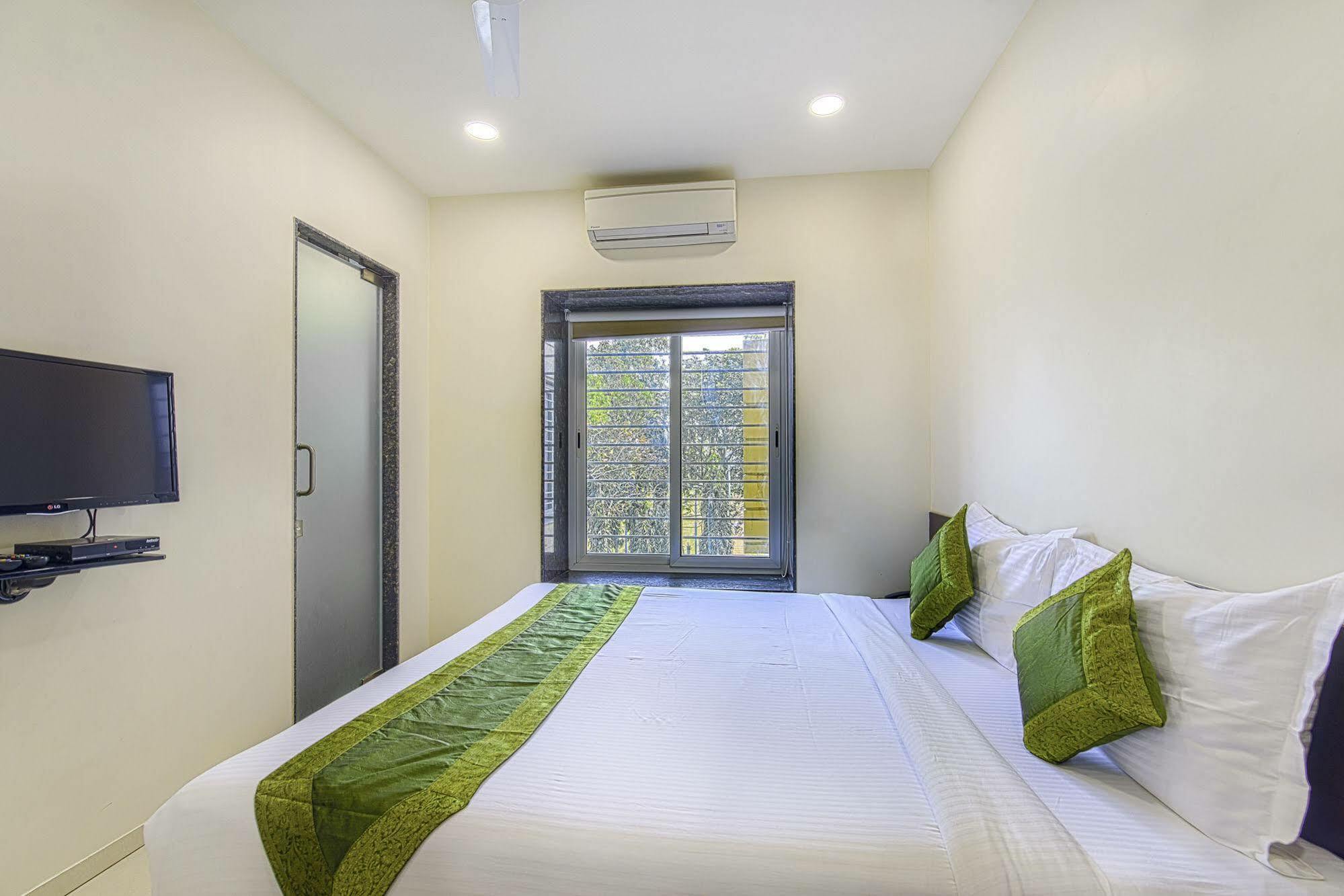 Oyo 16703 Hotel The Platinum كولكاتا المظهر الخارجي الصورة