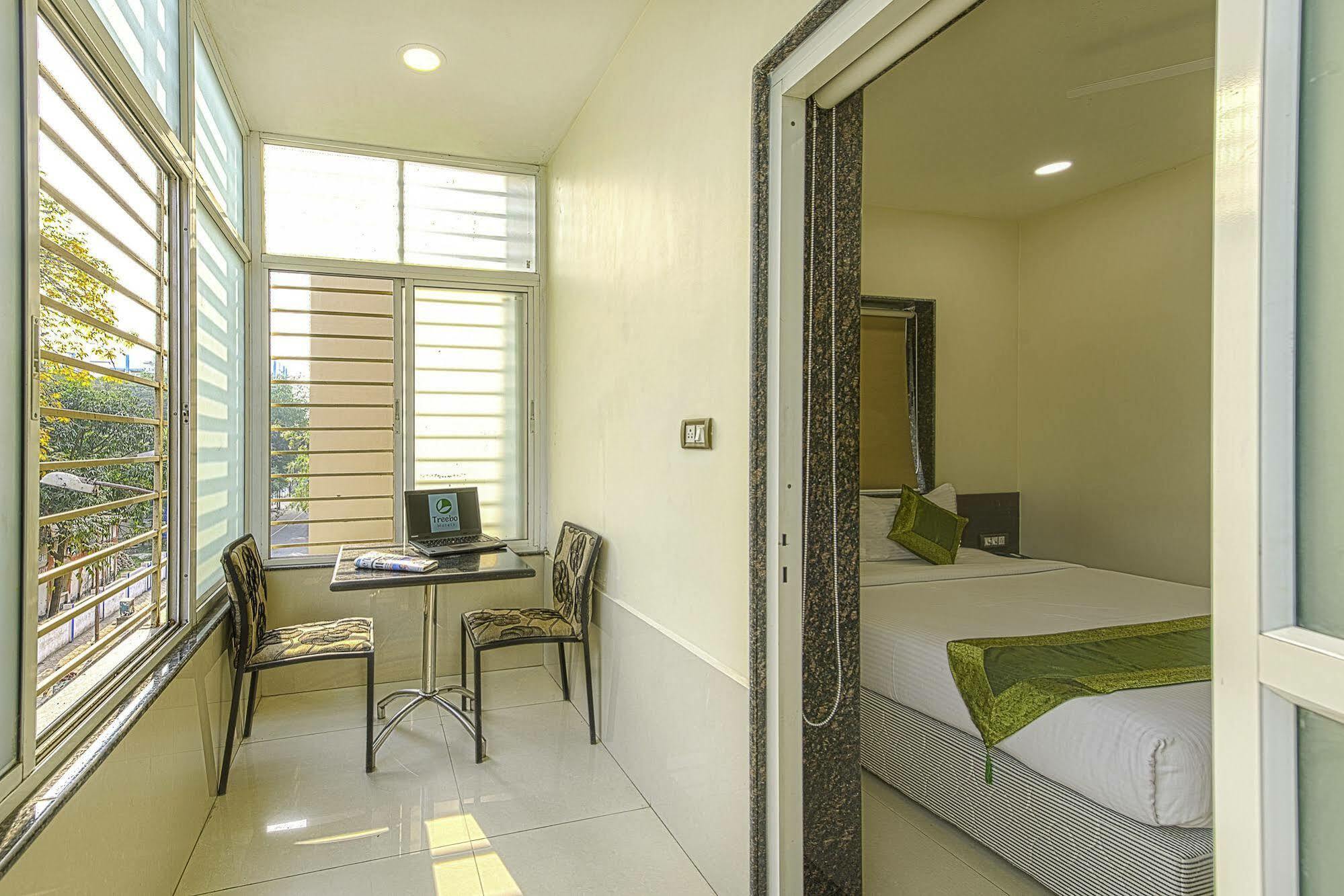 Oyo 16703 Hotel The Platinum كولكاتا المظهر الخارجي الصورة