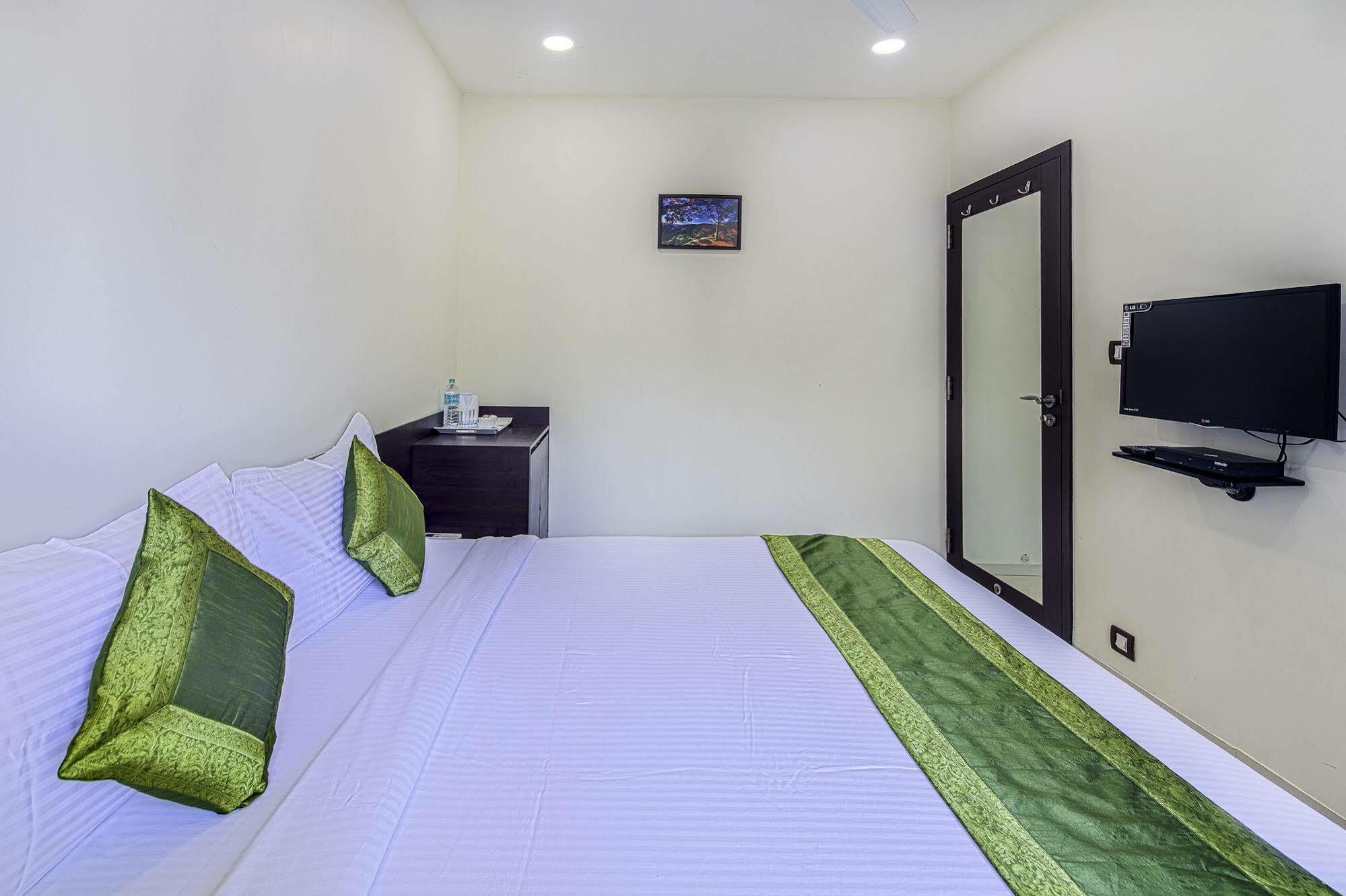 Oyo 16703 Hotel The Platinum كولكاتا المظهر الخارجي الصورة