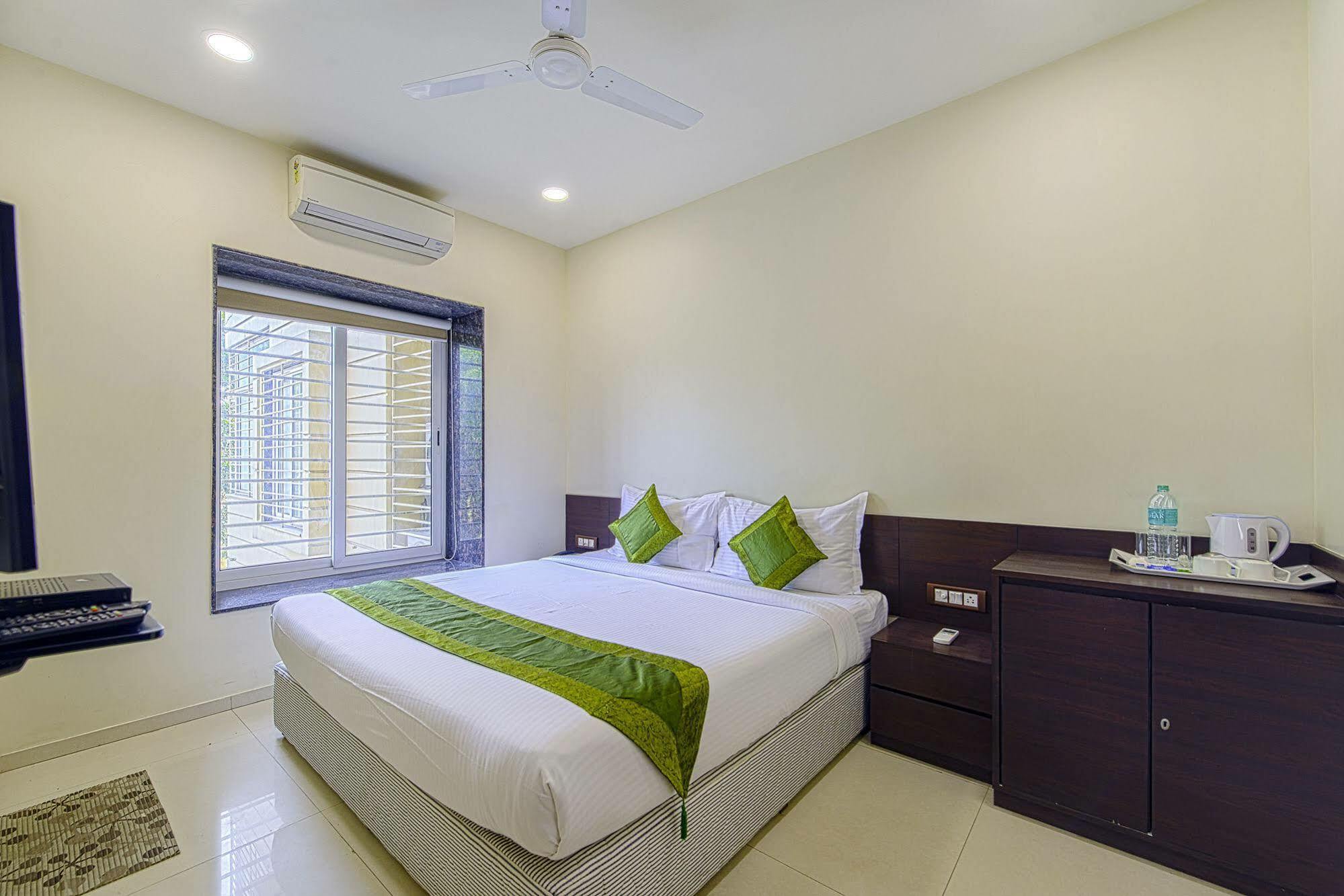 Oyo 16703 Hotel The Platinum كولكاتا المظهر الخارجي الصورة